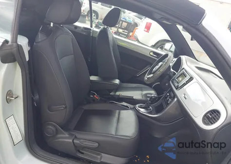 2017 Volkswagen Beetle #Pinkbeetle/1.8T Classic/1.8T S/1.8T Se/1.8T Sel z USA, uszkodzony, nr VIN 3VW517AT3HM807347